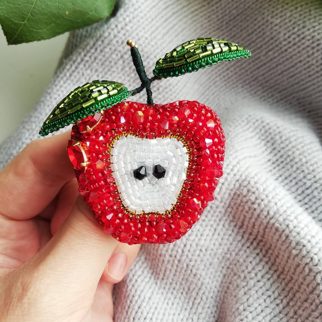 Marvelous Figurative Beaded Jewelry By Irina Nachatova (2)