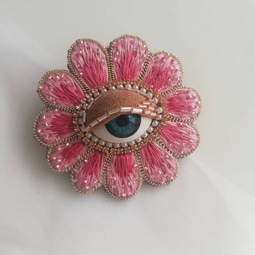 Marvelous Figurative Beaded Jewelry By Irina Nachatova (5)