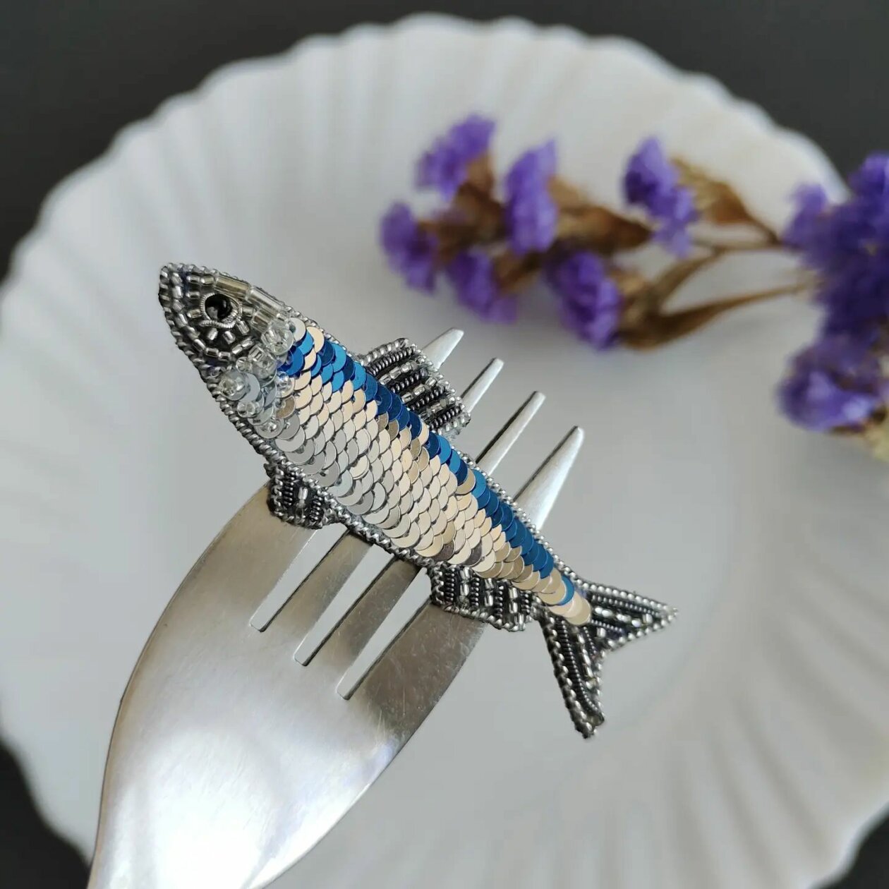 Marvelous Figurative Beaded Jewelry By Irina Nachatova (8)