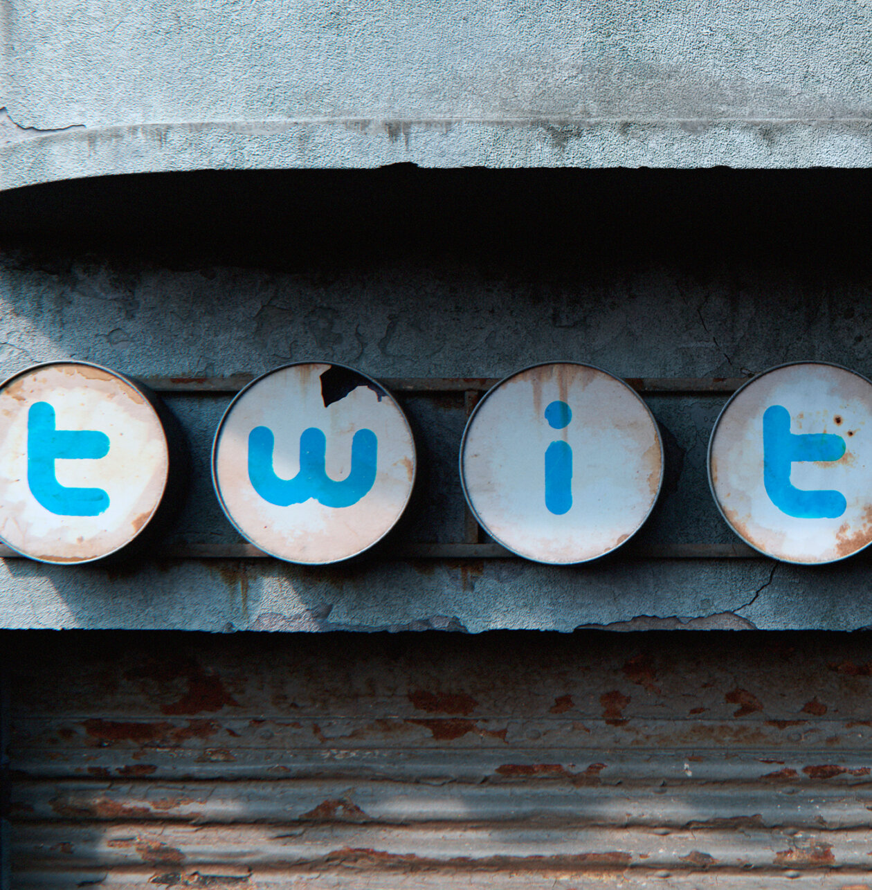 Social Decay Sereis By Andrei Lacatusu 11