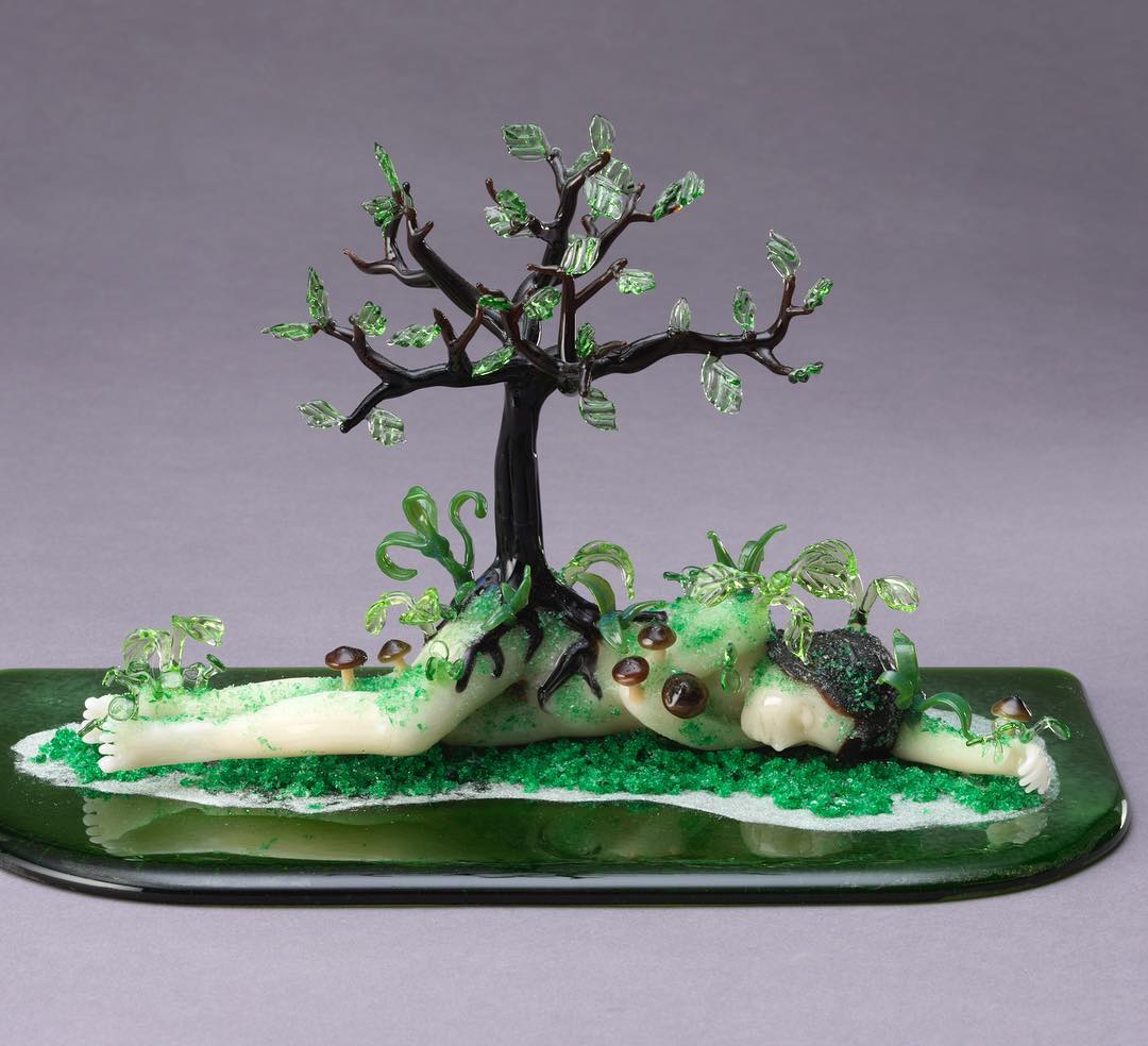 Enchanting Surrealistic Glass Sculptures By Carmen Lozar 12