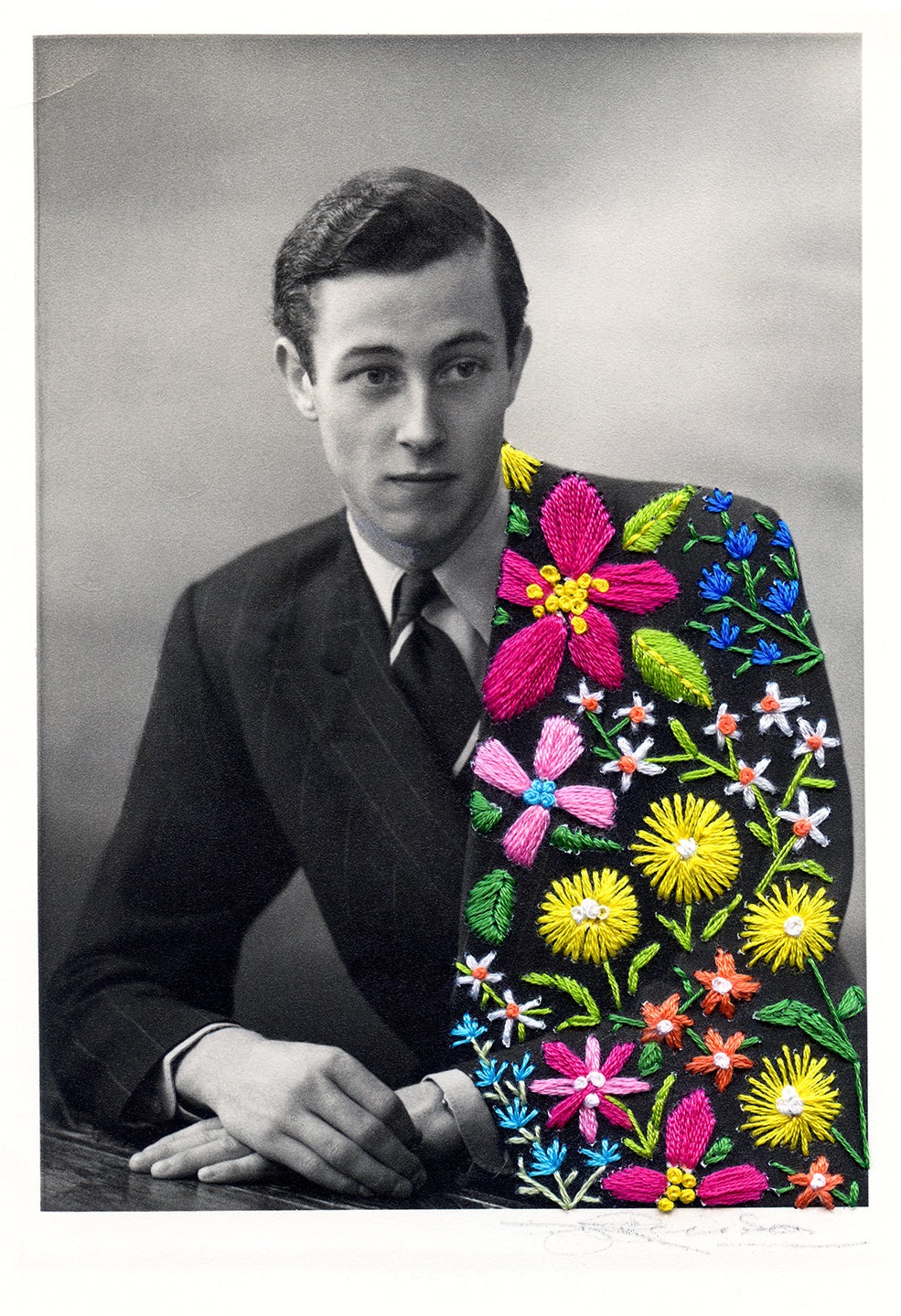 Embroidered Vintage Portraits By Han Cao (20)