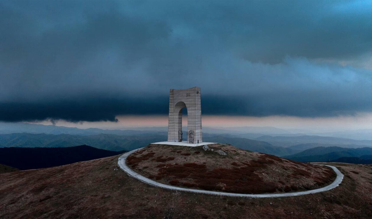 Expired Architecture, A Photography Series By Dimitar Karanikolov (12)