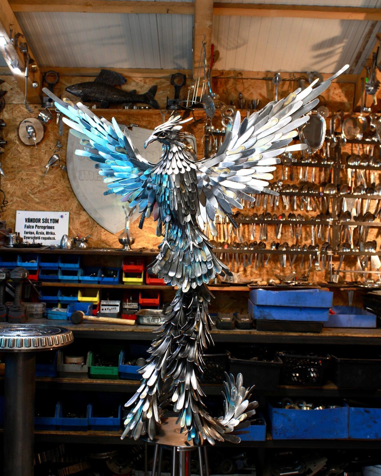 Fantastic Figurative Scrap Metal Sculptures By János Barta (22)