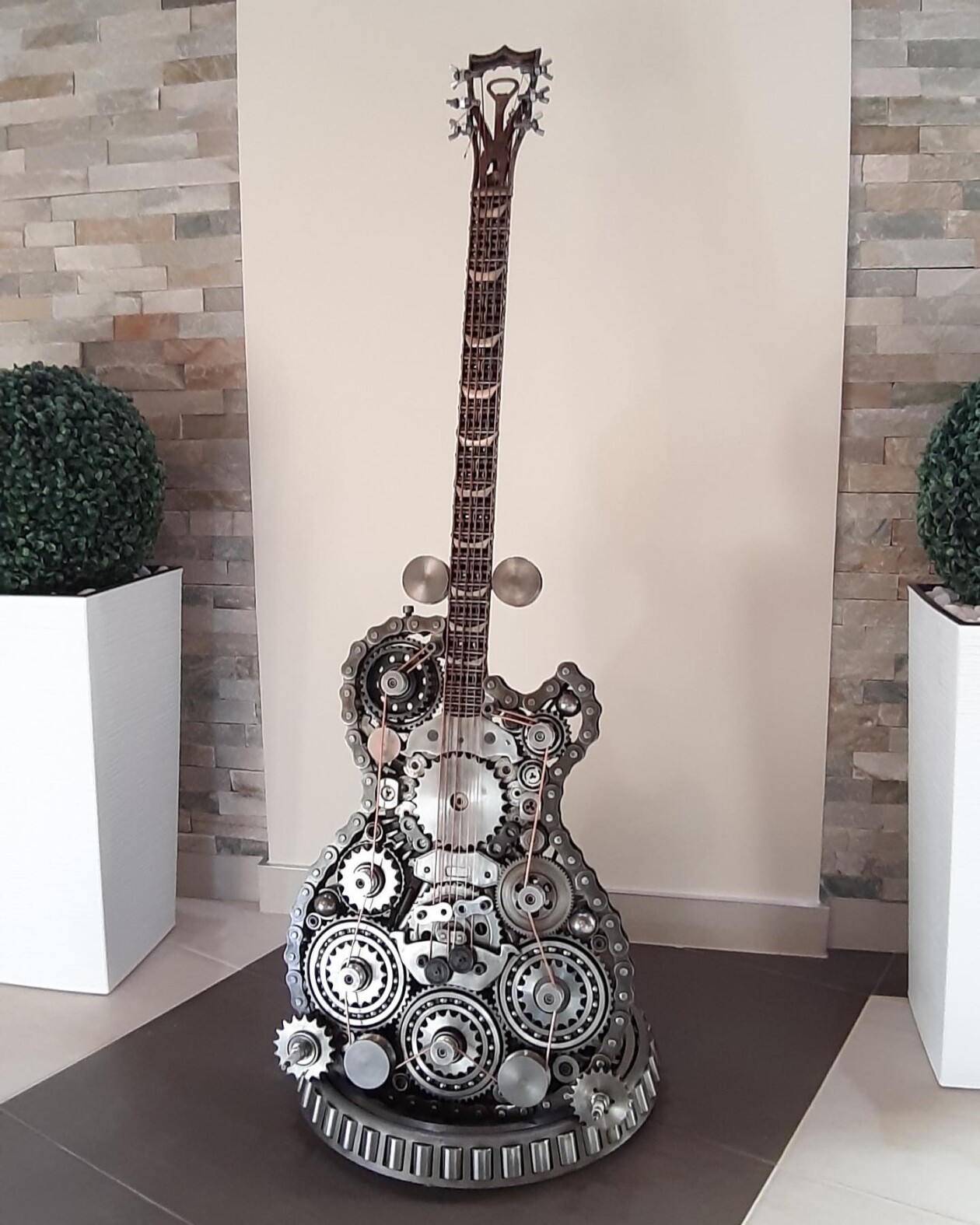 Fantastic Figurative Scrap Metal Sculptures By János Barta (8)