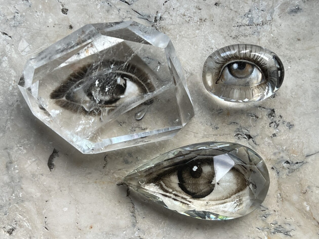 Sculptures Of Anatomical Details Made From Found Coral And Shells By Gregory Halili (9)