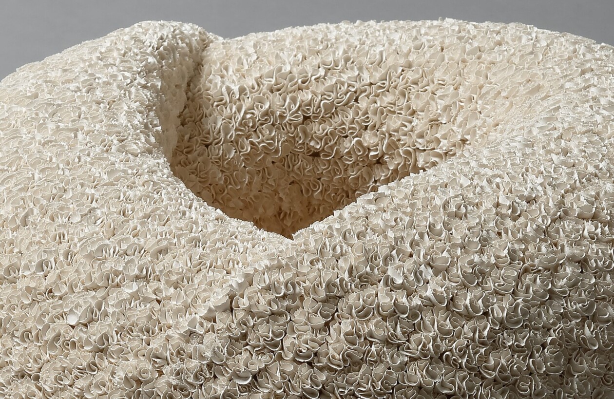 Intricately Coiled Porcelain Sculptures By Hattori Makiko (2)