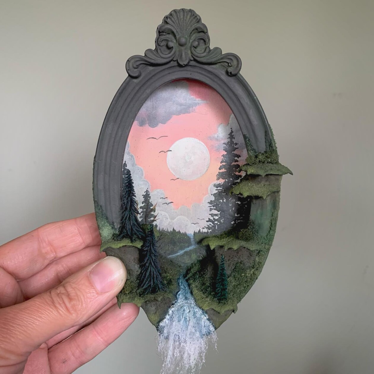 Magical Handmade Miniatures And Dioramas By Caroline Dewison (4)