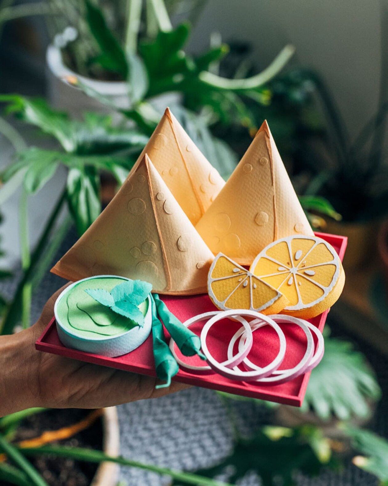 Wonderful Paper Sculptures By Raya Sader Bujana (12)