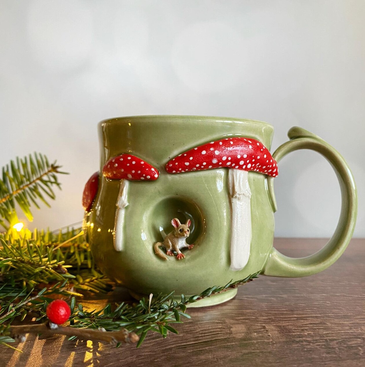 Ceramic Vases Decorated With Miniature Animal Sculptures By Brooke Knippa (16)