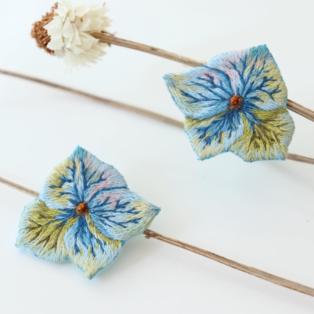 Eye Catching Handmade Embroidered Earrings By Vivaembr (26)