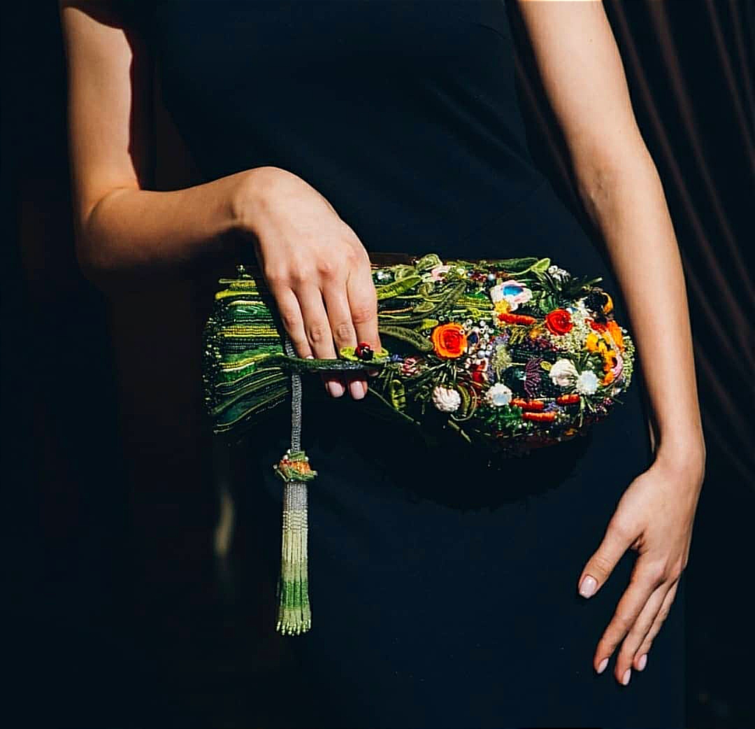 Intricate And Whimsical Hand Embroidered Felted Bags By Alena Kova (10)