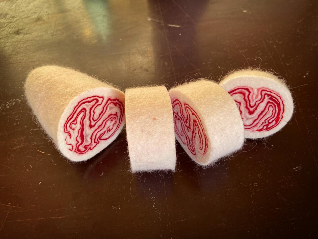 Anatomical Sculptures Made From Zippers, Quilted Fabric, And Felt By Élodie Antoine (16)