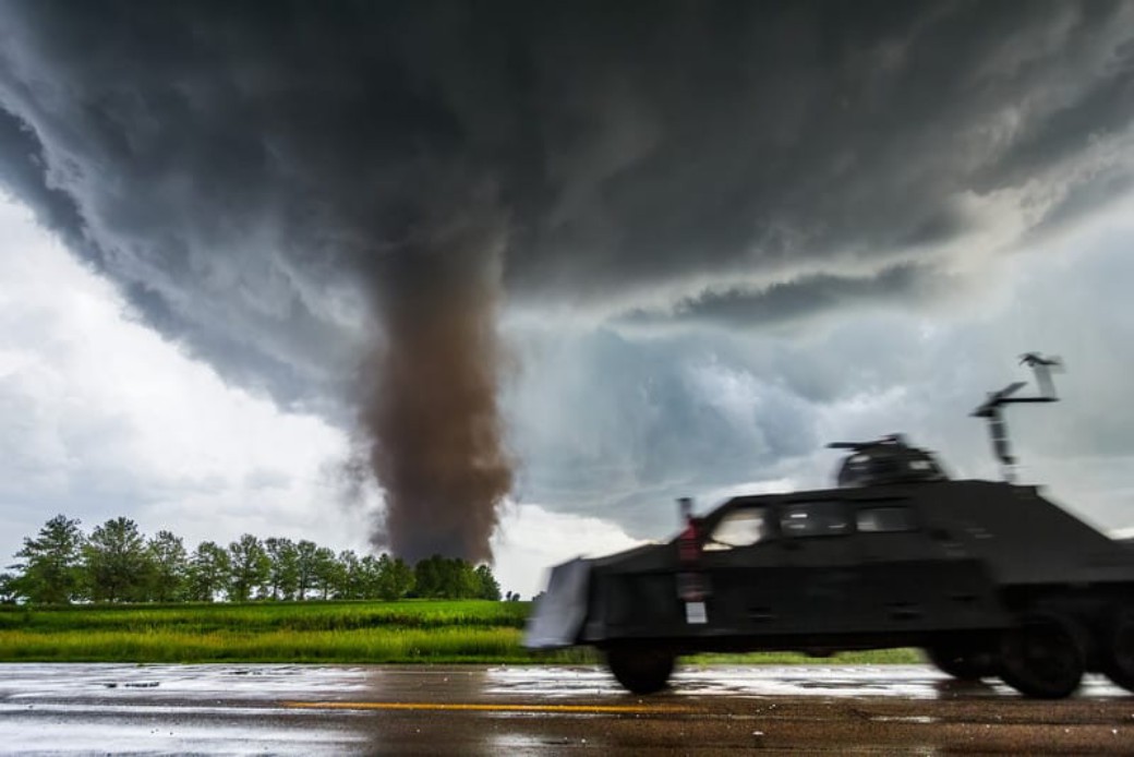 Awe Inspiring Skies By The Lens Of Extreme Storm Chaser Mike Hollingshead (1)