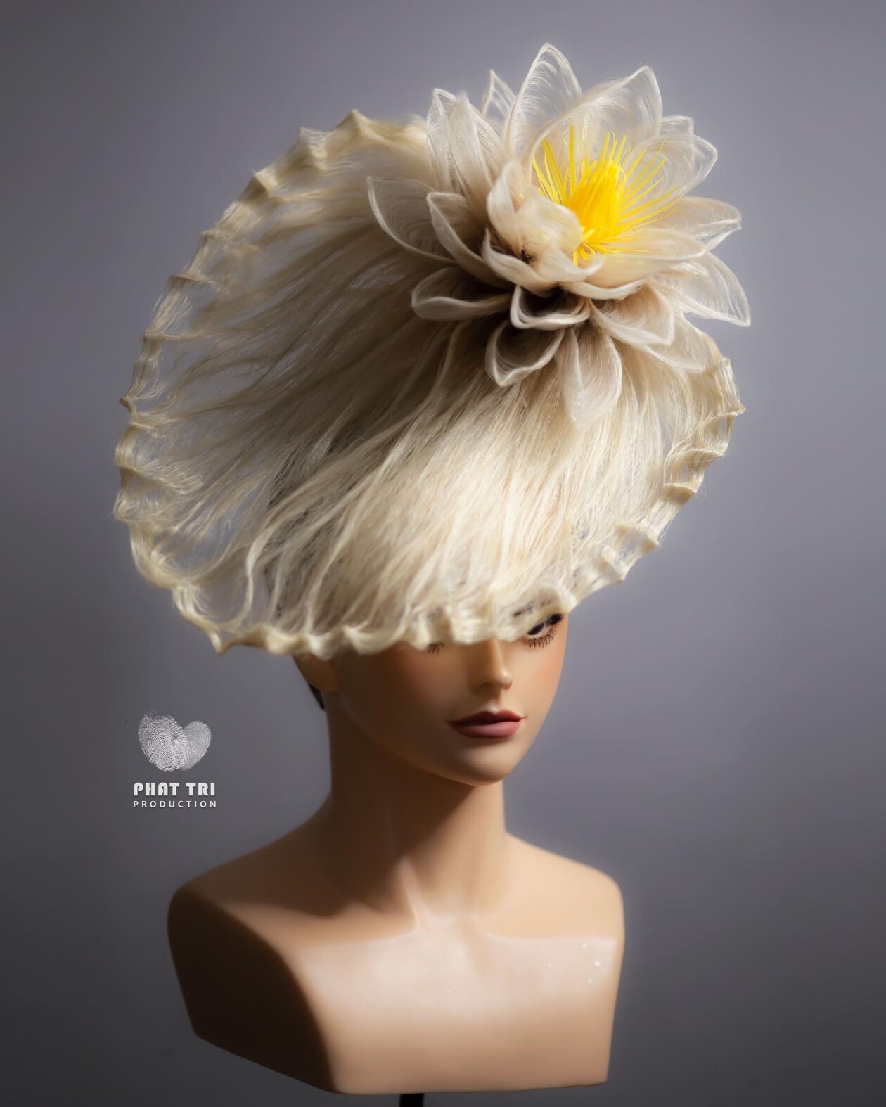 Beautiful Hairstyles That Look Like Ornate Flowers By Nguyen Phat Tri (4)