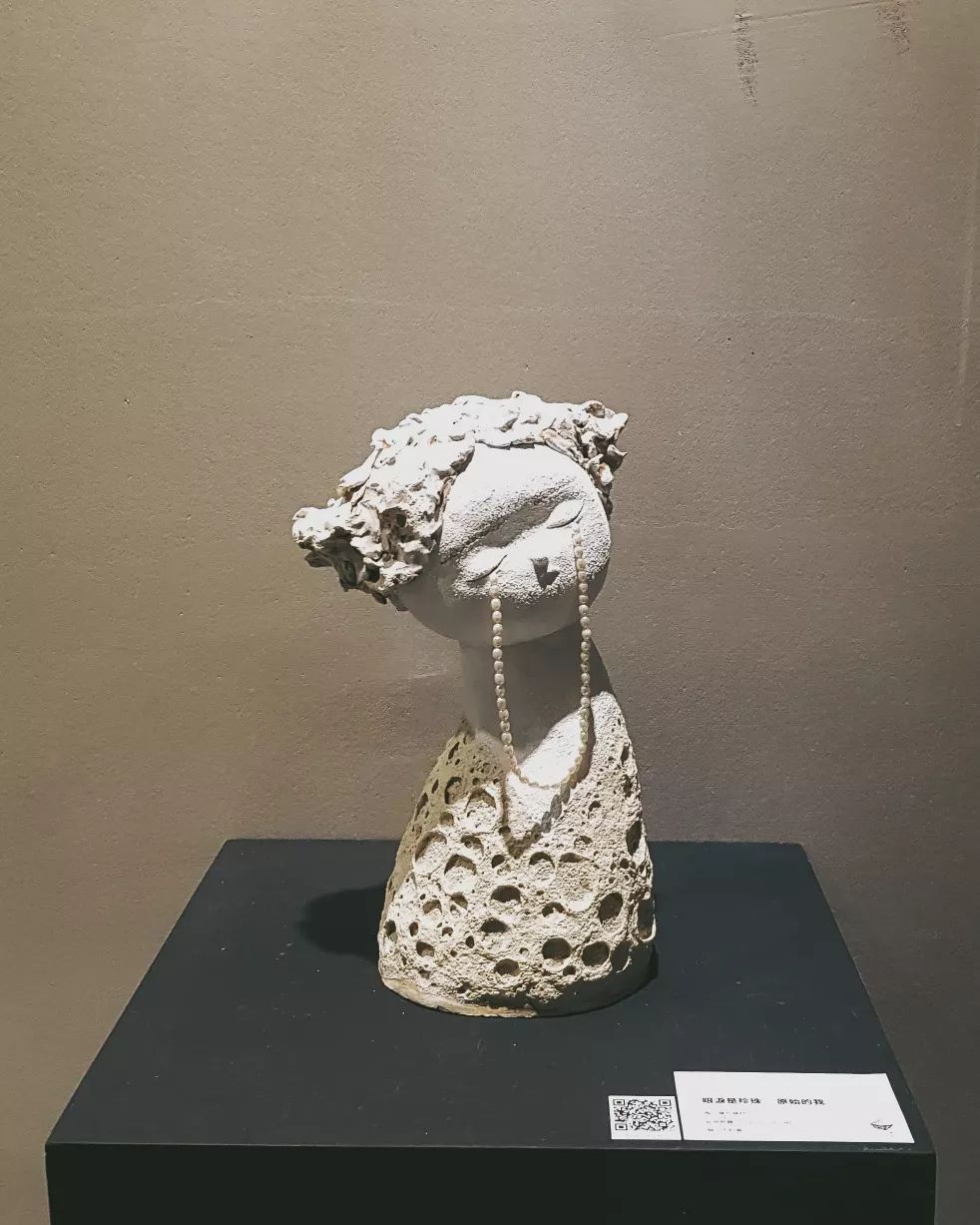 Delicate Ceramic Sculptures Of Figures Crying Pearls By First Of May Studio (2)