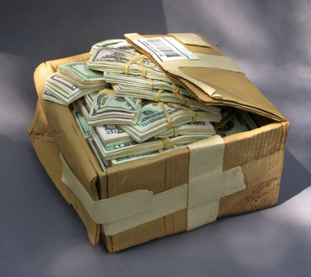 Humorous Hyper Realistic Stacks Of Old Newspapers, Cash, And Comic Books Carved From A Single Piece Of Wood By Randall Rosenthal (5)