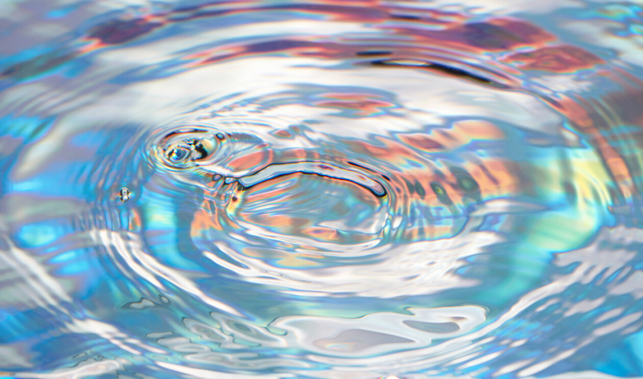 Mesmerizing Photos Of Iridescent Water Ripples By Sue Hsueh (3)