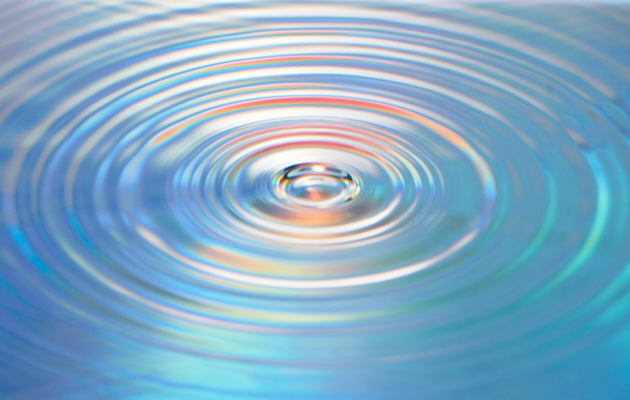 Mesmerizing Photos Of Iridescent Water Ripples By Sue Hsueh (5)