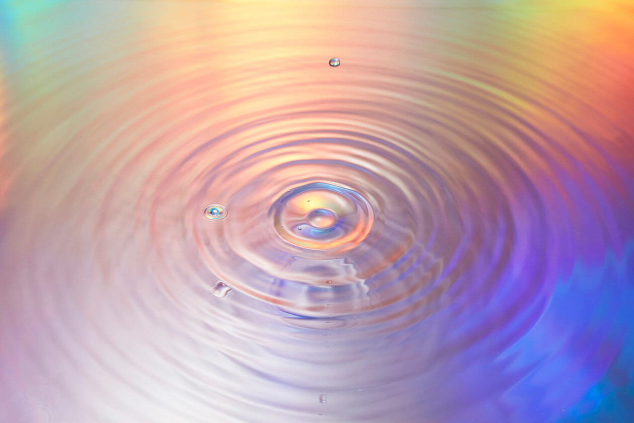 Mesmerizing Photos Of Iridescent Water Ripples By Sue Hsueh (7)