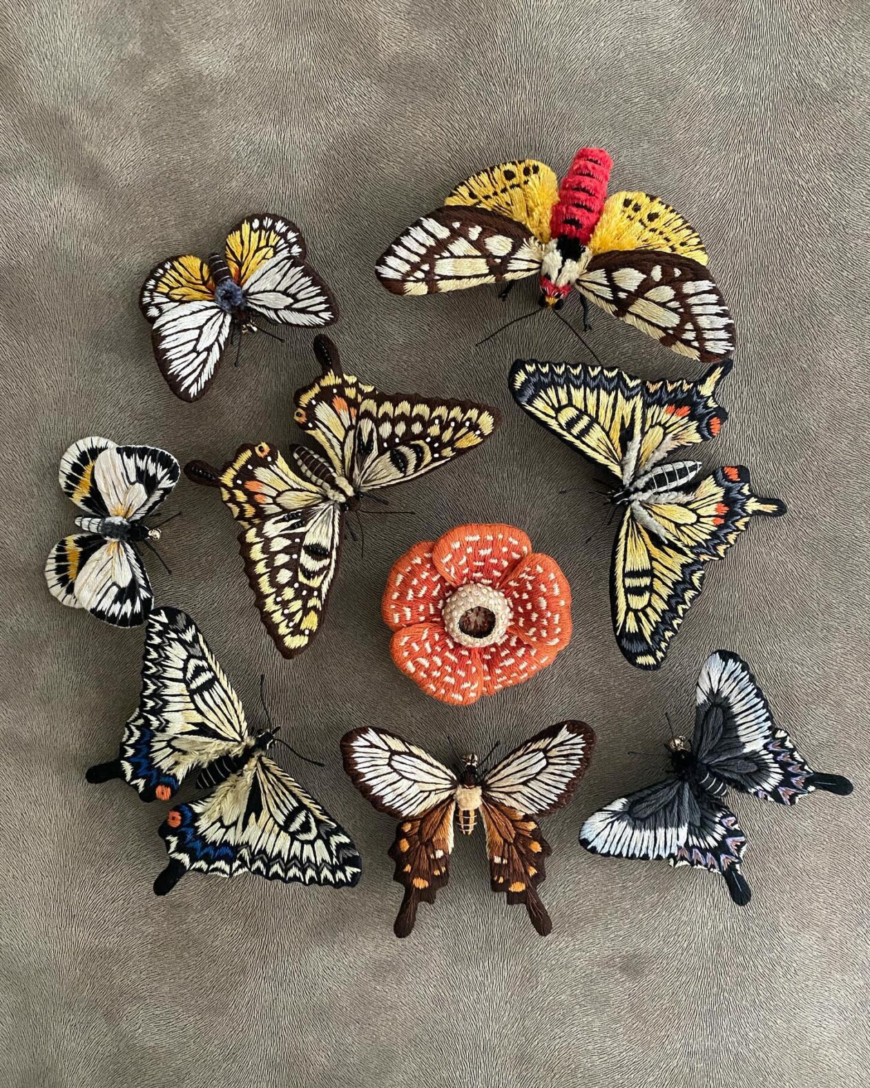 Meticulous And Absolutely Stunning Three Dimensional Embroideries By Pienisieni (16)