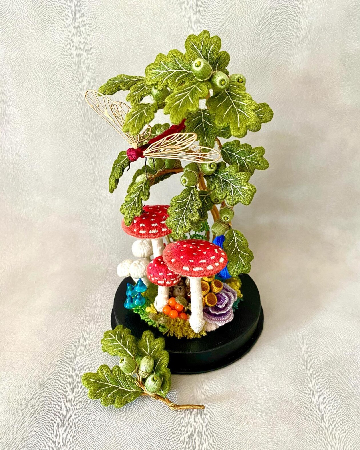 Meticulous And Absolutely Stunning Three Dimensional Embroideries By Pienisieni (19)