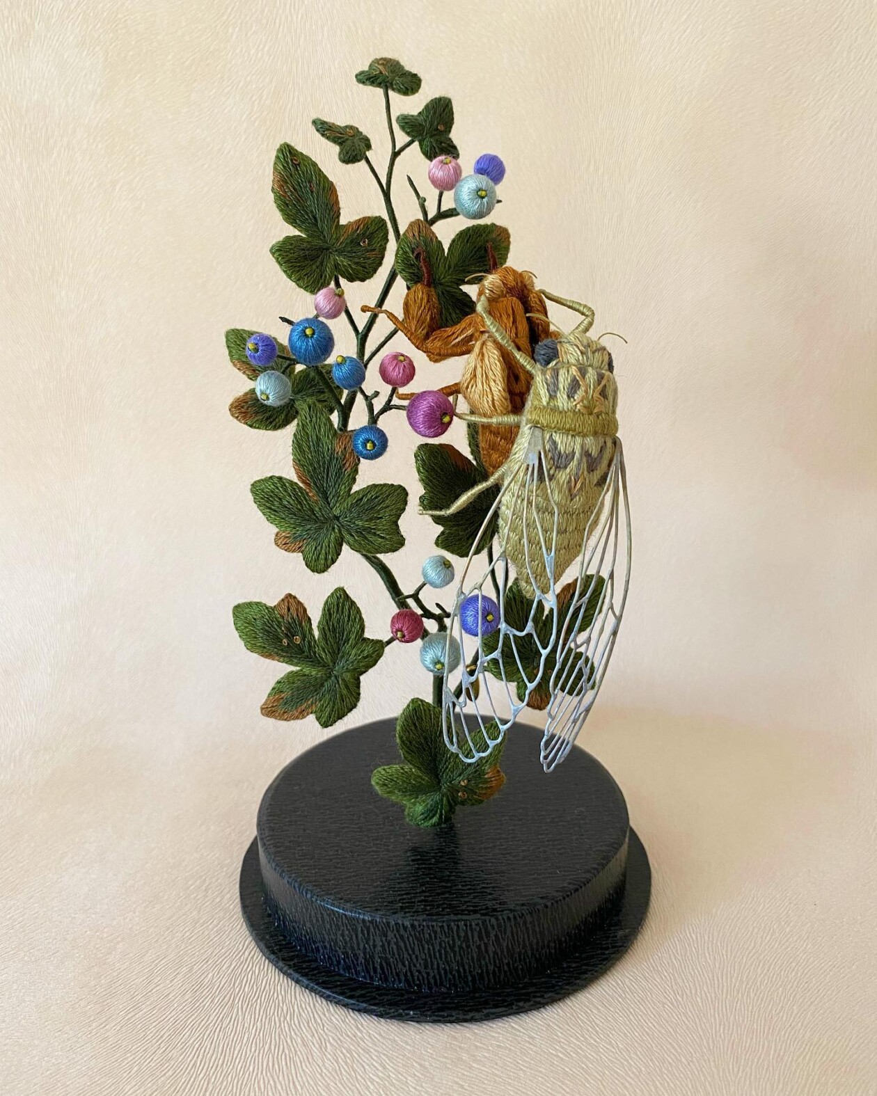 Meticulous And Absolutely Stunning Three Dimensional Embroideries By Pienisieni (3)