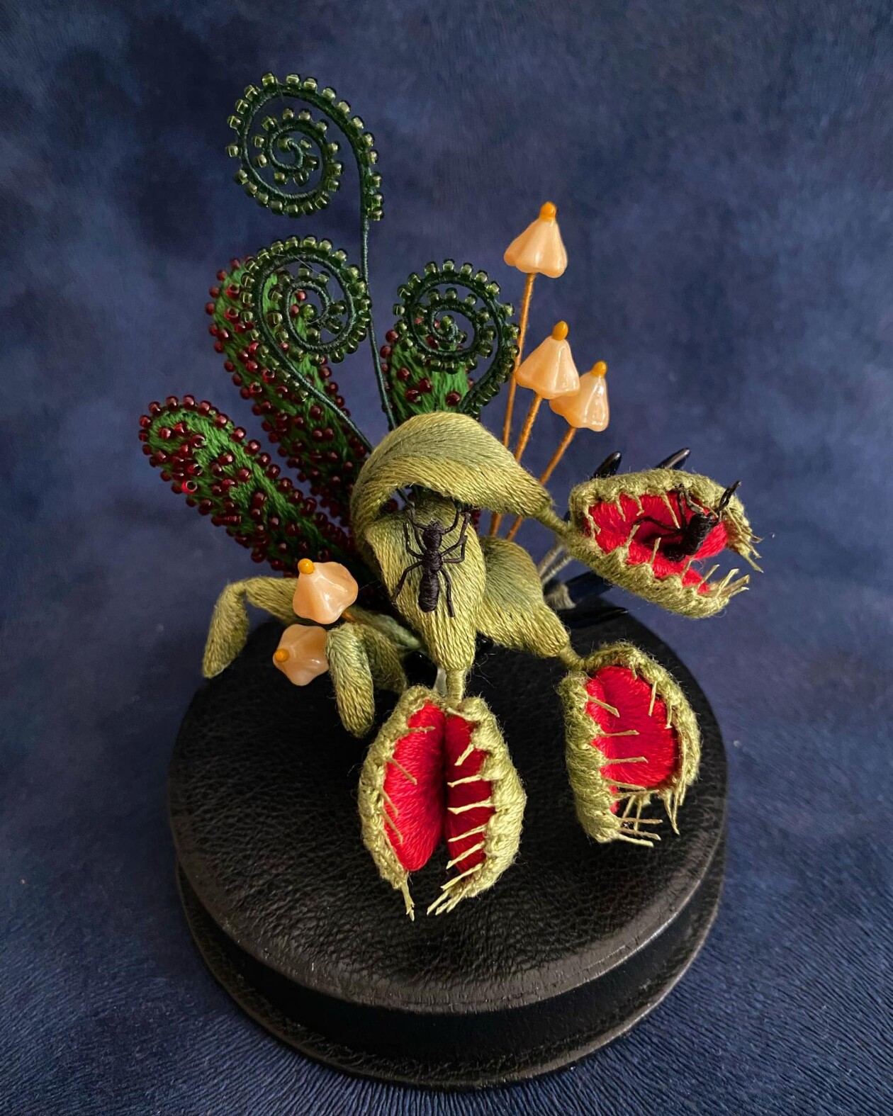 Meticulous And Absolutely Stunning Three Dimensional Embroideries By Pienisieni (6)