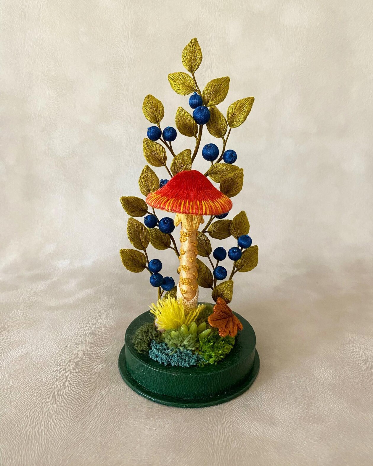 Meticulous And Absolutely Stunning Three Dimensional Embroideries By Pienisieni (9)