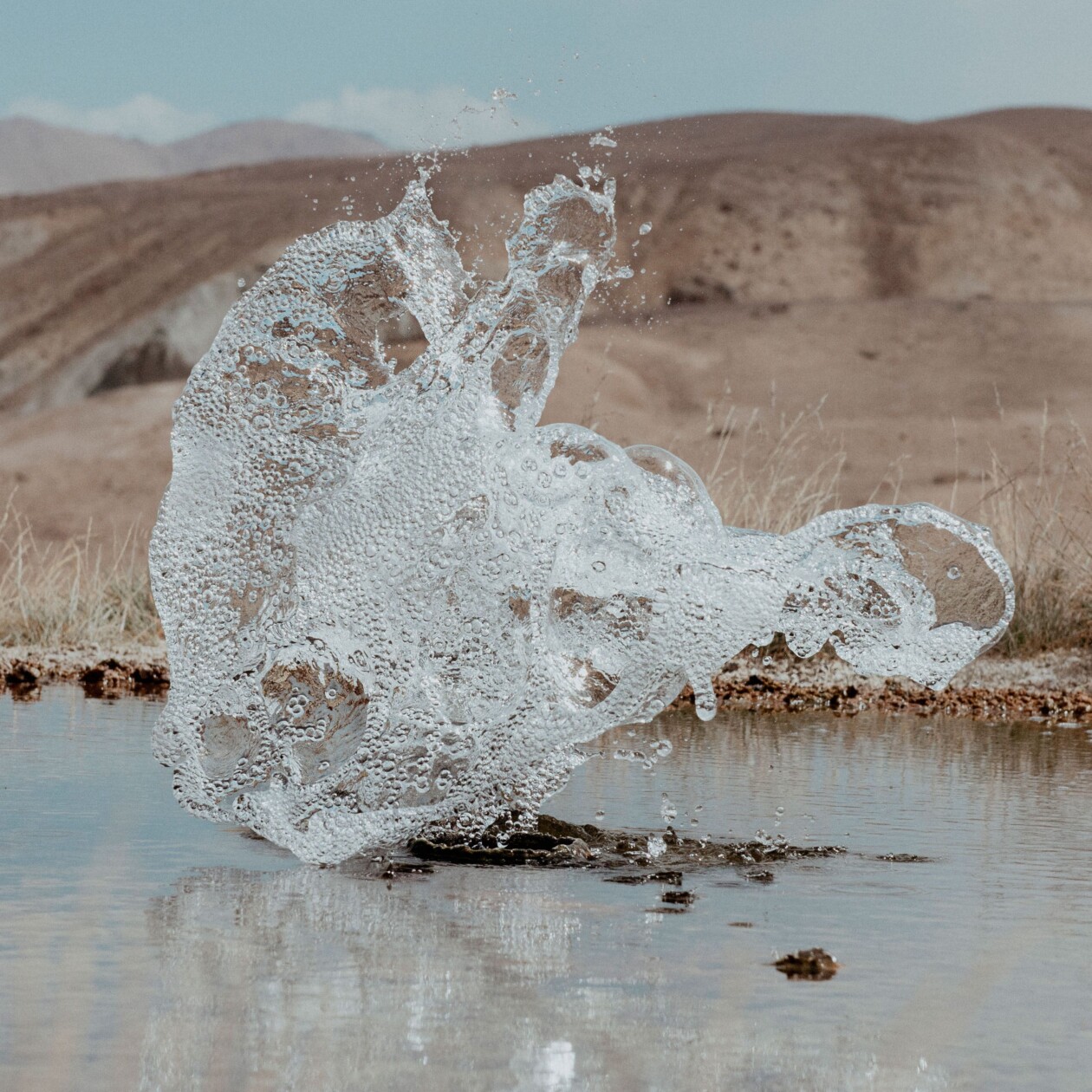 Photos Of A Tiny Geyser In Tajikistan’s Pamir Mountains By Øystein Sture Aspelund (18)