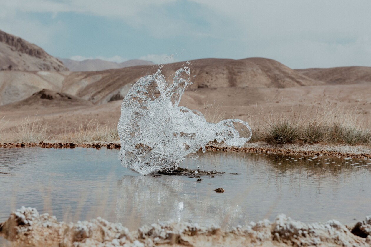 Photos Of A Tiny Geyser In Tajikistan’s Pamir Mountains By Øystein Sture Aspelund (19)