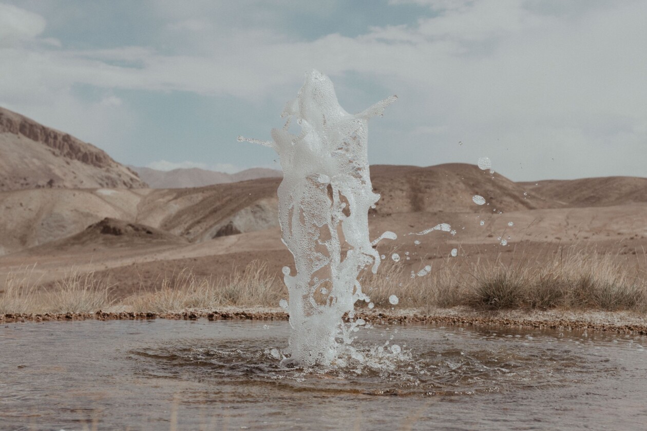 Photos Of A Tiny Geyser In Tajikistan’s Pamir Mountains By Øystein Sture Aspelund (25)