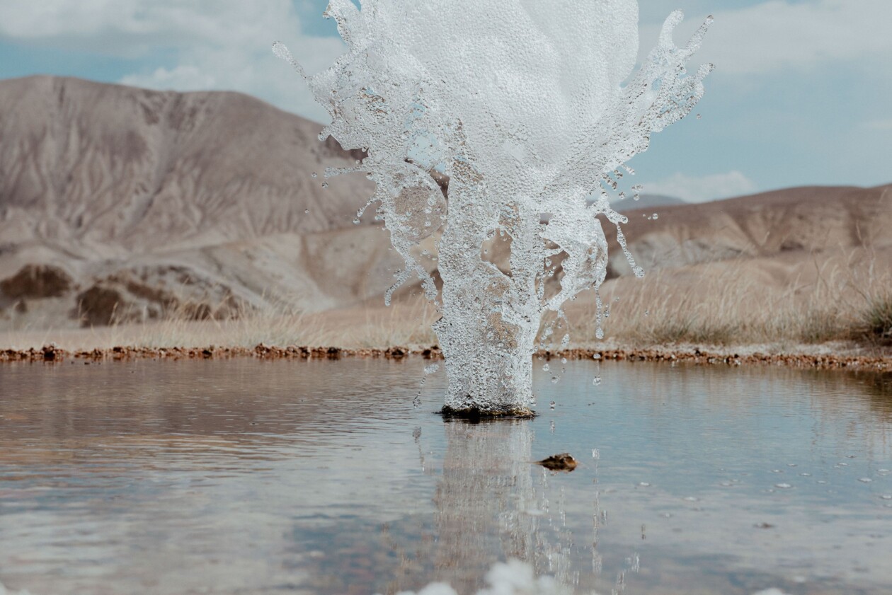 Photos Of A Tiny Geyser In Tajikistan’s Pamir Mountains By Øystein Sture Aspelund (27)