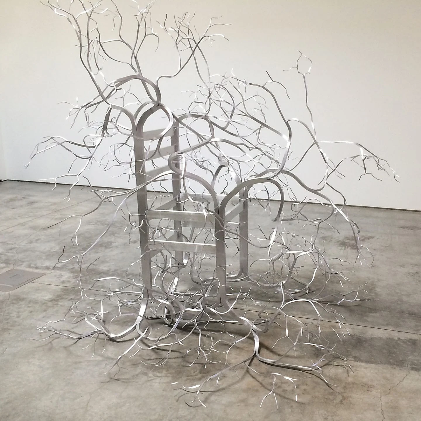 Roots And Branches, The Intriguing Sculptural Wooden Furniture Of Pontus Willfors (1)