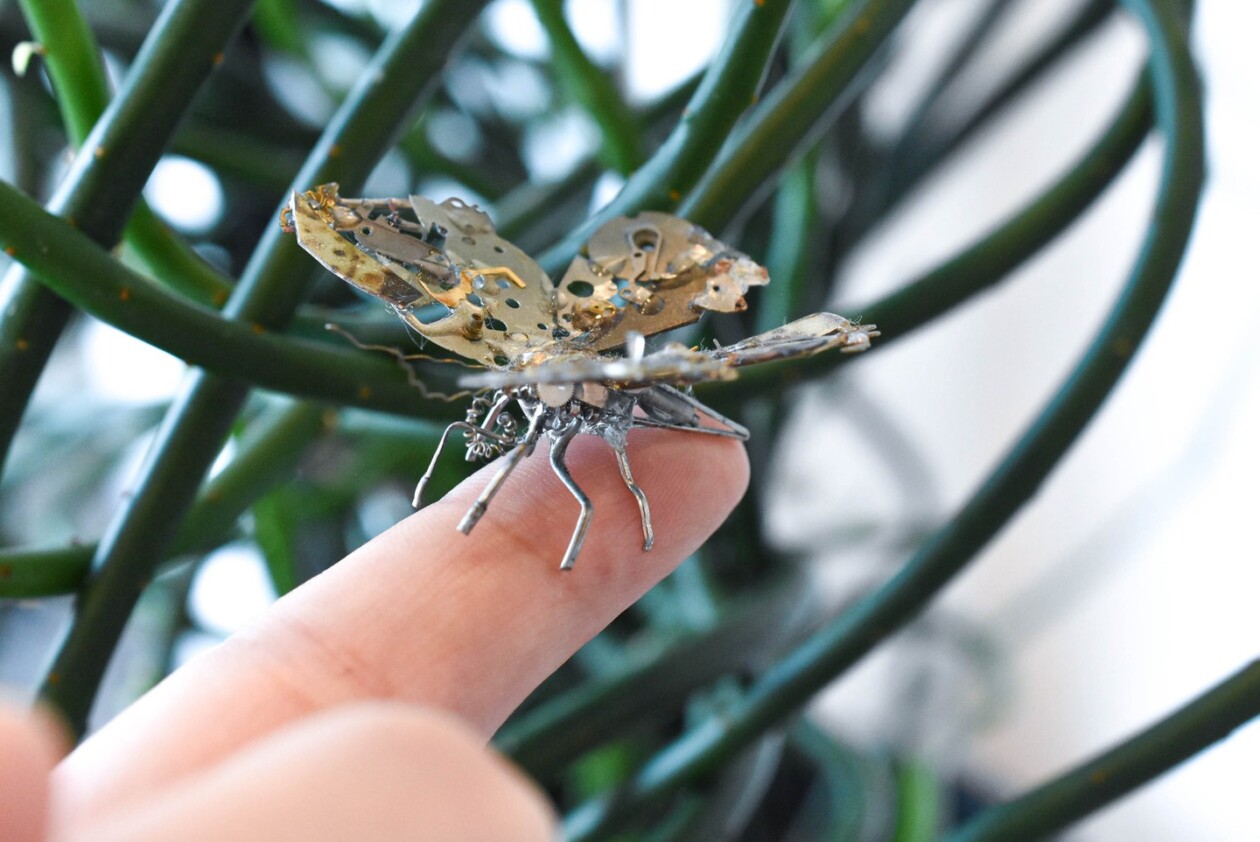 Spare Parts Of Clocks And Glasses Upcycled Into Incredible Animal Sculptures By Megane Tokei Ito (12)
