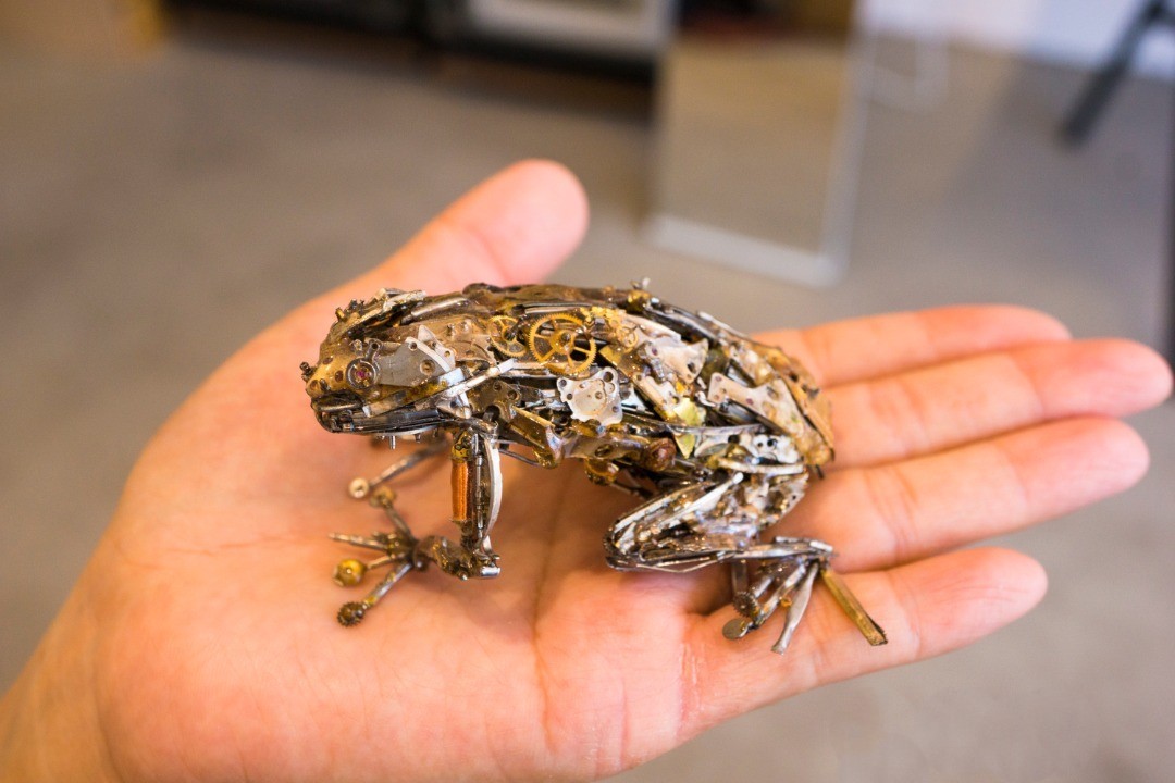 Spare Parts Of Clocks And Glasses Upcycled Into Incredible Animal Sculptures By Megane Tokei Ito (2)