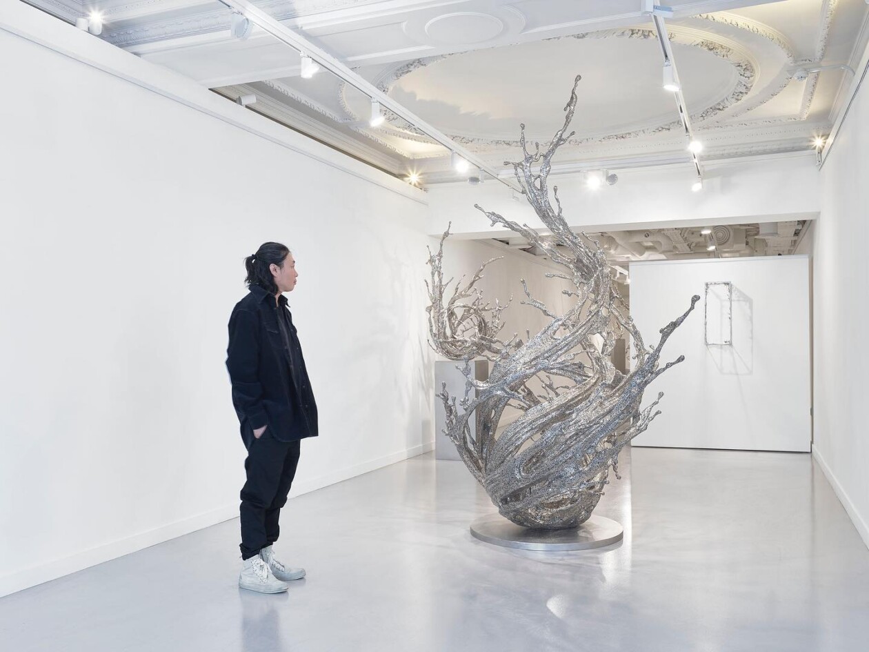Splashing Water, Stunning Fluid Shaped Metal Sculptures By Zheng Lu (12)