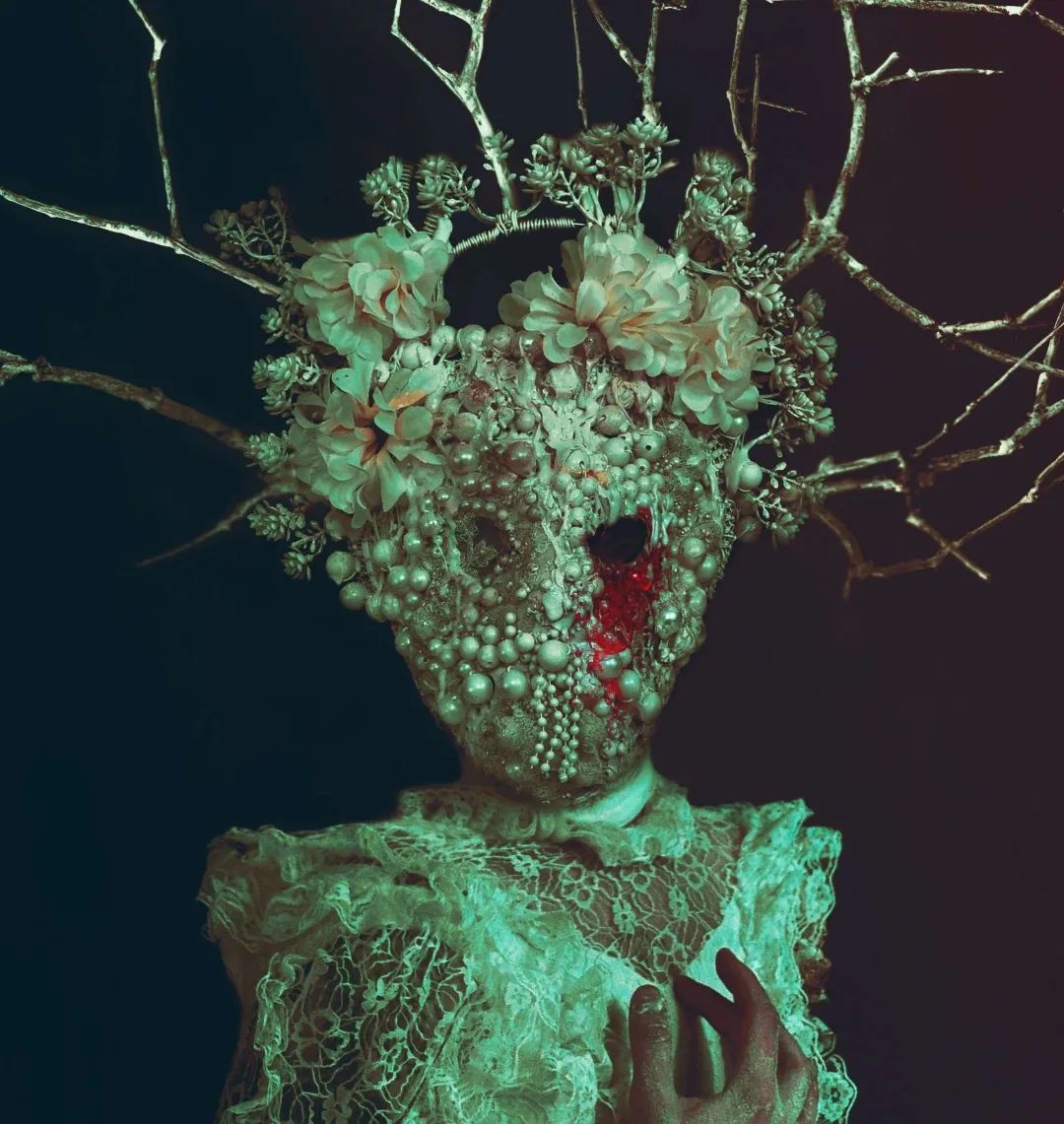 Whimsical Dark Costumes By Agnieszka Osipa (16)