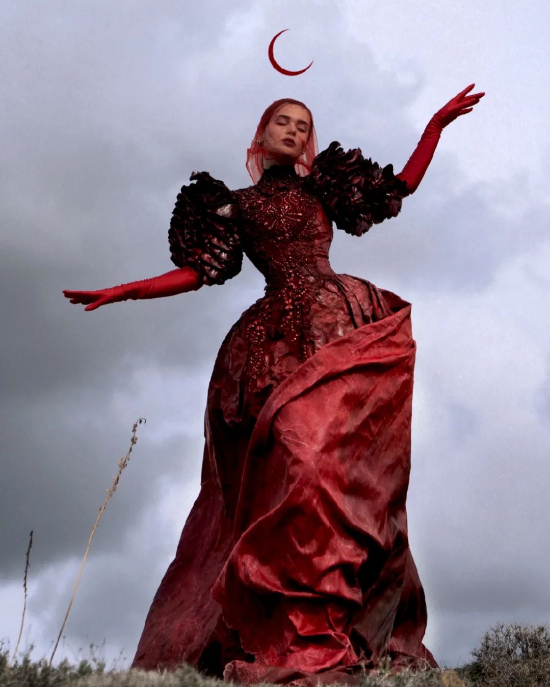 Whimsical Dark Costumes By Agnieszka Osipa (3)