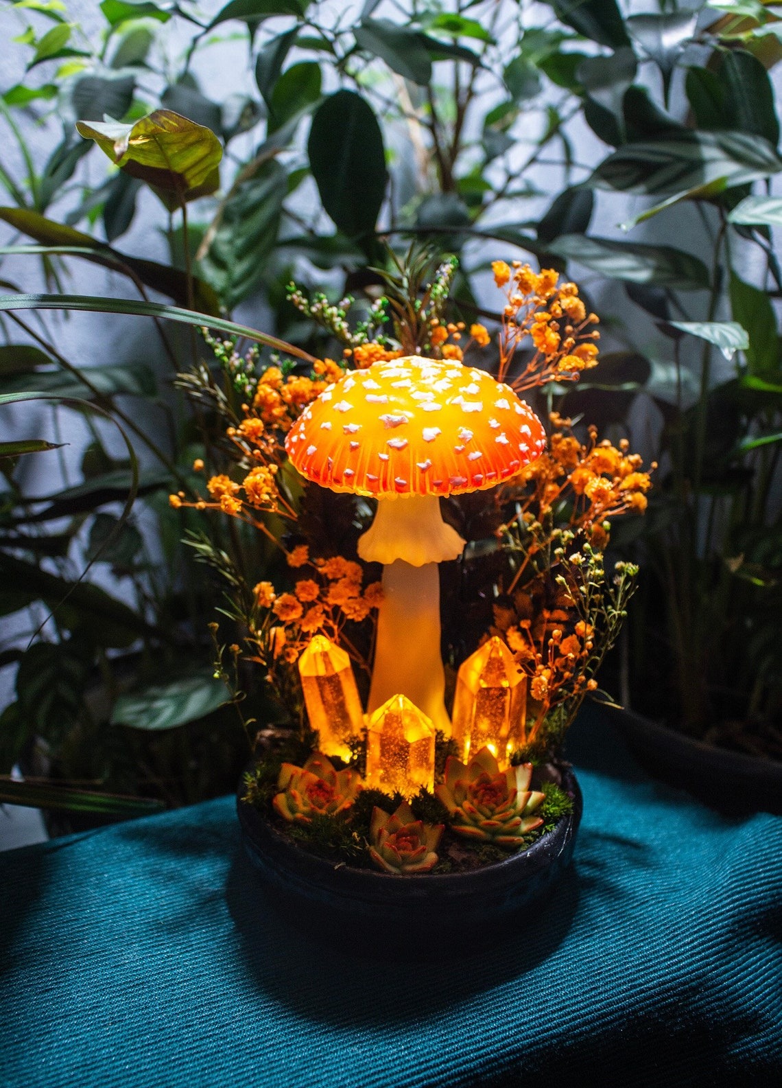 Wonderful Mushroom Lamps With Vivid Colors By Katya Sneg (7)