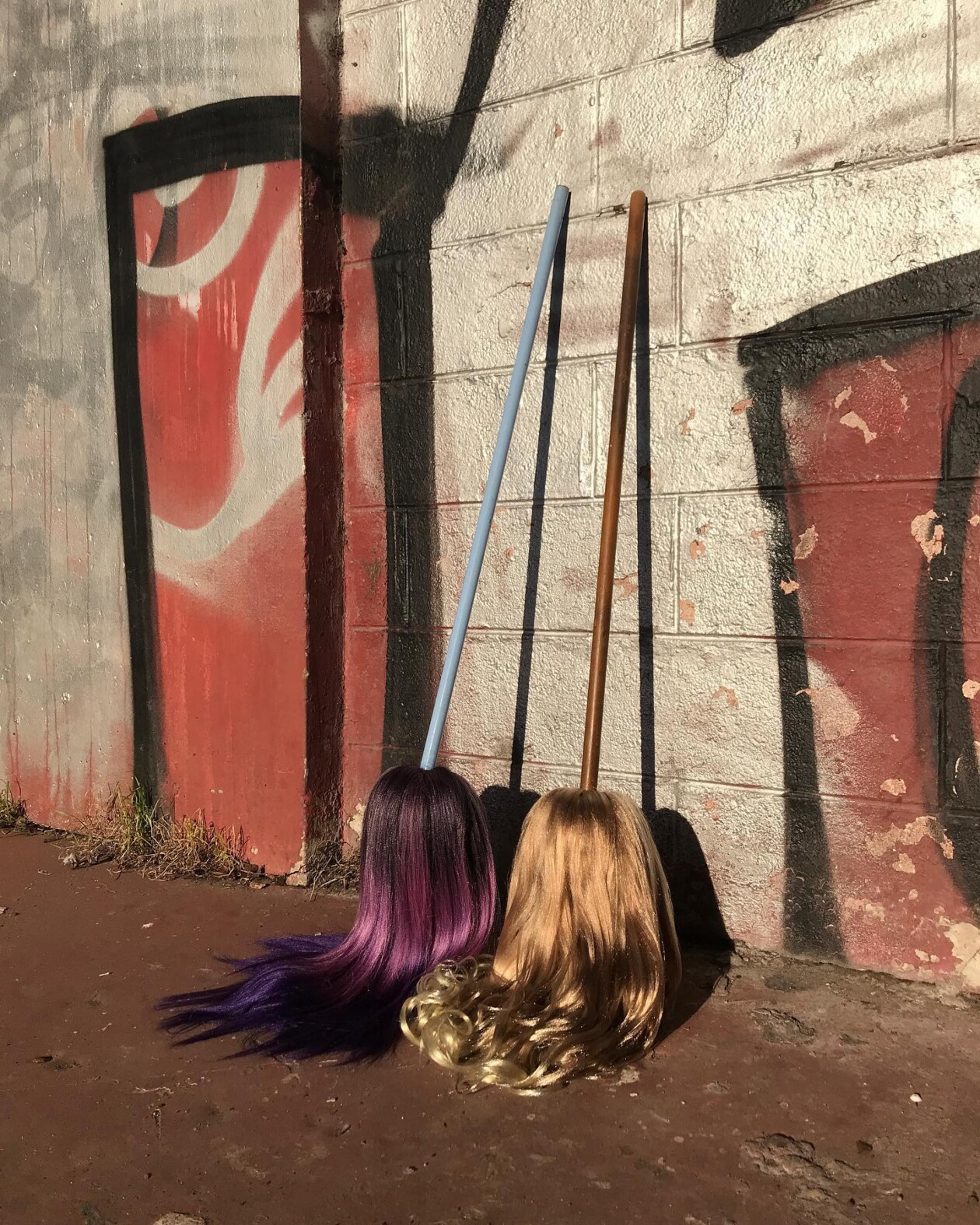 After The Waves (the Waifs) Surreal Sculptures Of Brooms With Human Hairs By Vincent Olinet (4)