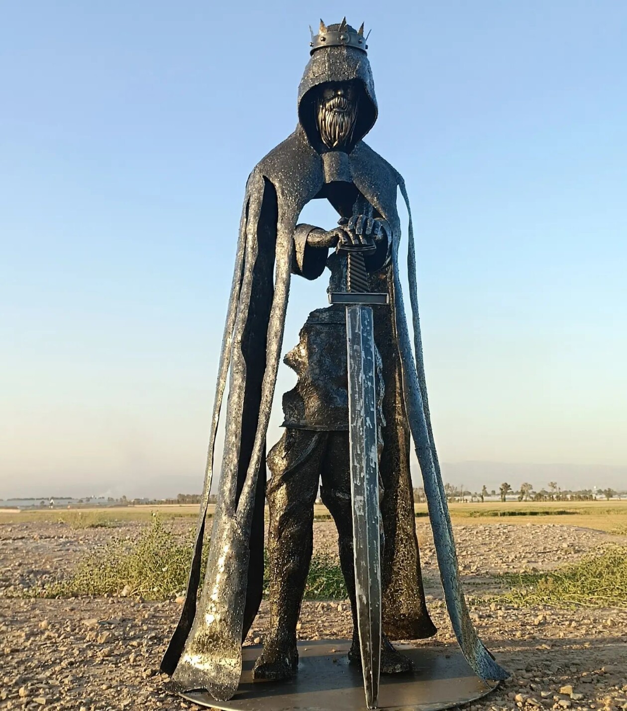 Amazing Figurative Scrap Metal Sculptures By Hasan Keshavarz (12)