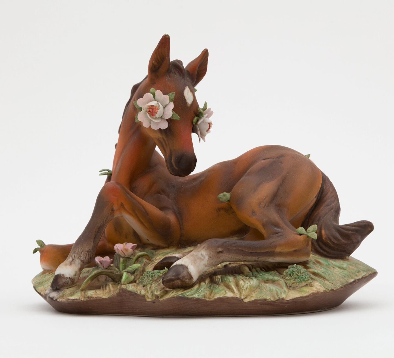 Debra Broz Brings To Life Uncanny Beings By Creating Unexpected Mashups Between Animals, Plants, And Humans (5)