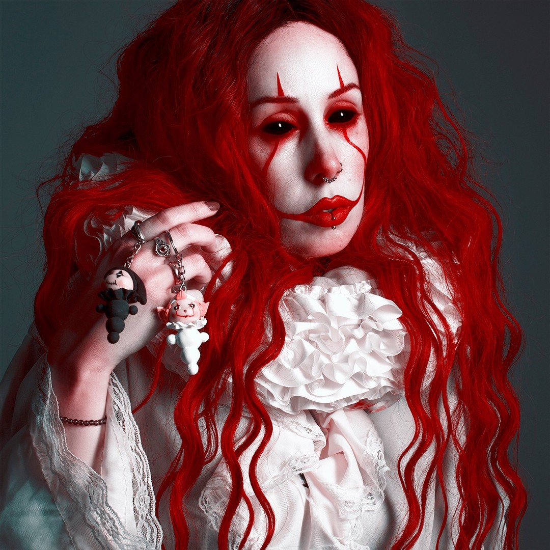 Fátima Ruiz Explores Darkness, Fantasy, And Surrealism In Her Mesmerizing Self Portraits (4)