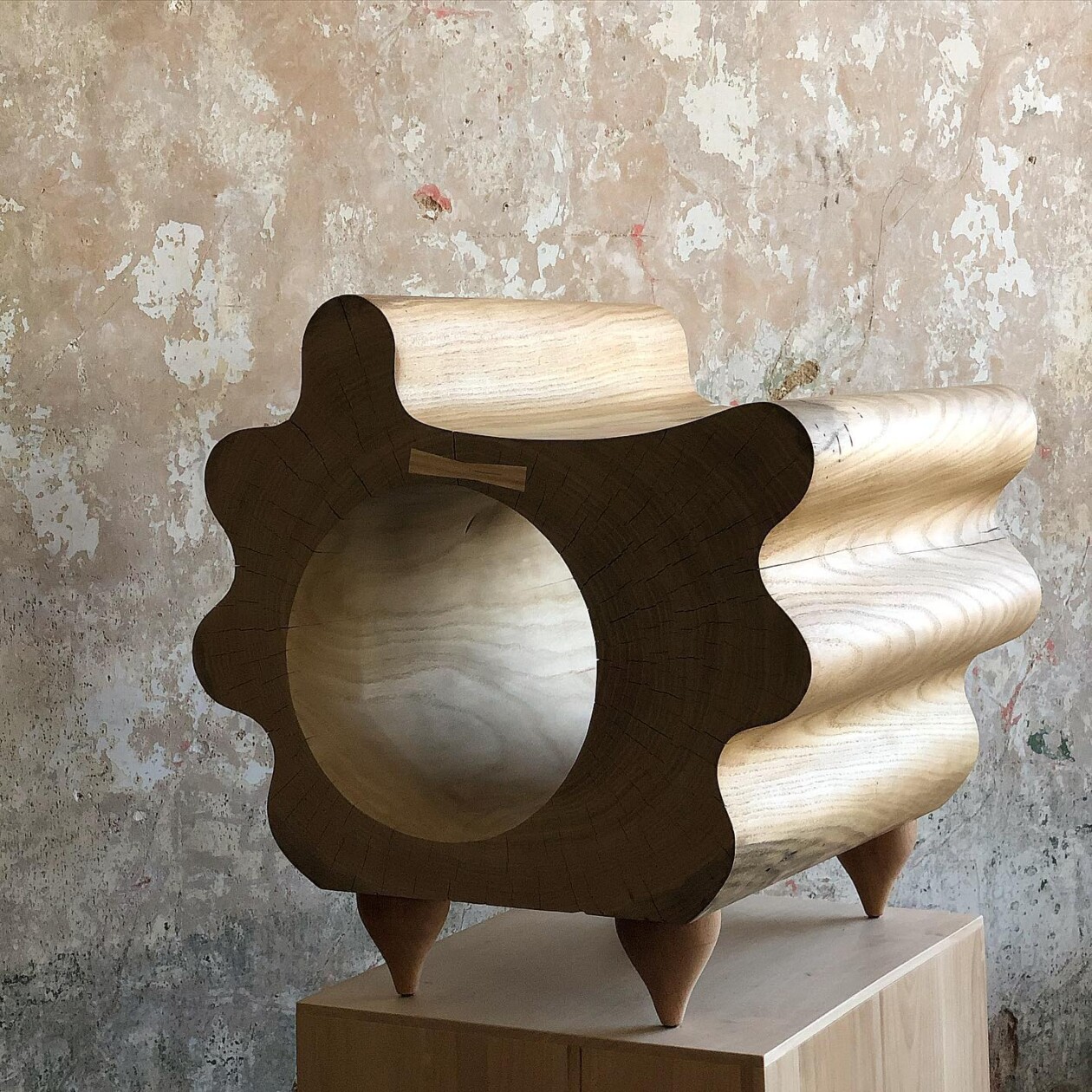 Intricately Engraved And Textured Organic Shaped Furniture By Caleb Woodard (3)