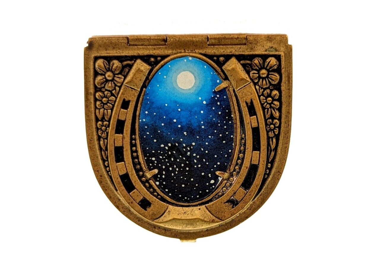 Splendid Miniature Dioramas Made From Paper By Shannon Taylor (2)