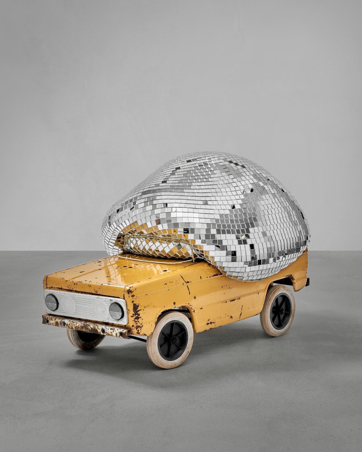 Surreal Sculptures Of Melted Mirror Disco Balls By Rotganzen Studio (17)