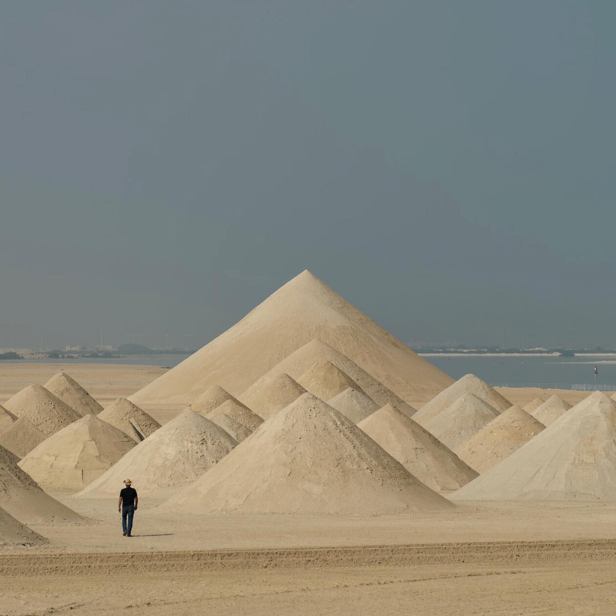 The Monumental And Precise Land Art Of California Artist Jim Denevan (11)