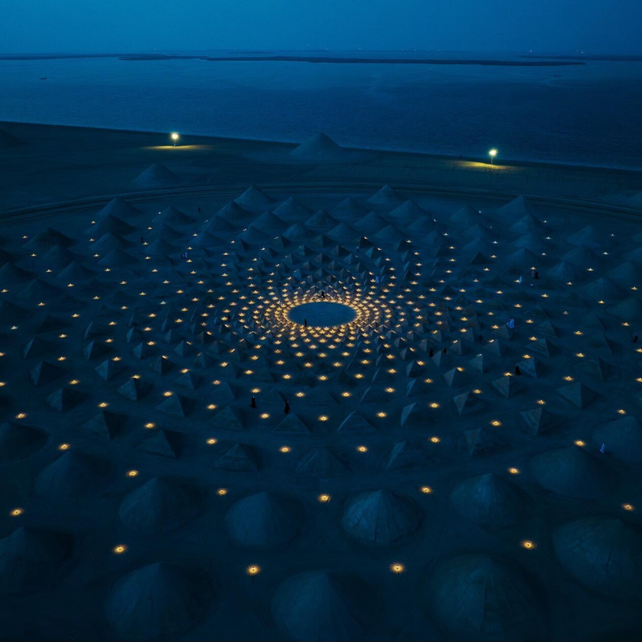 The Monumental And Precise Land Art Of California Artist Jim Denevan (13)