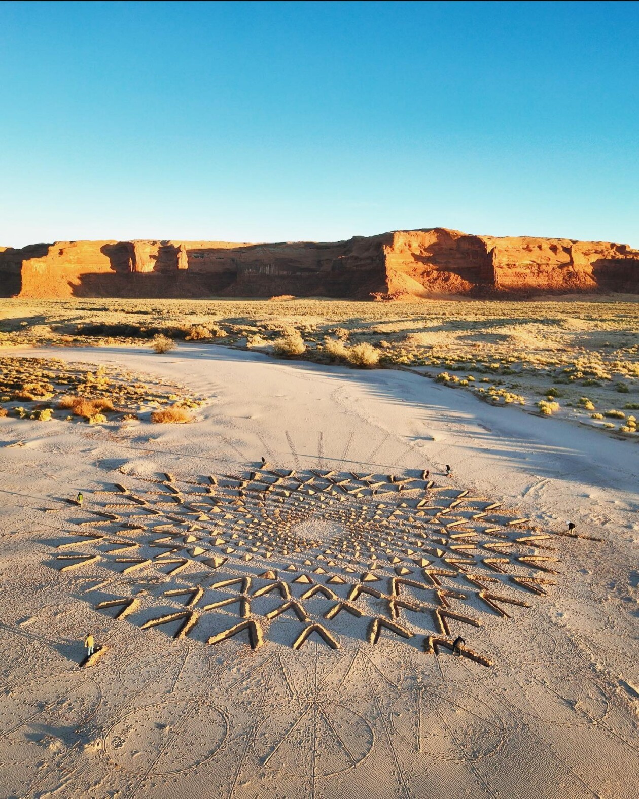 The Monumental And Precise Land Art Of California Artist Jim Denevan (15)